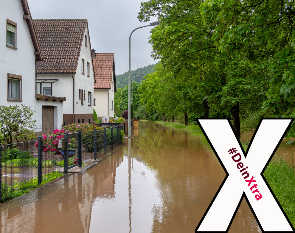 © AdobeStock: Fokuspfalz Bild zeigt eine Häuserzeile mit Hochwasser. © Adobe Stock: Fokuspfalz